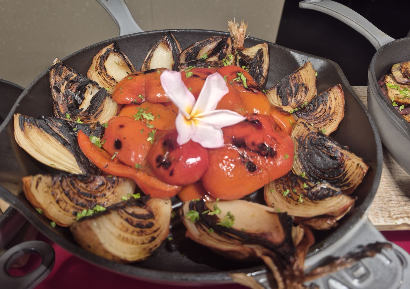Vegetales a la brasa en sartén de hierro